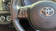 Toyota Yaris 1.0 [72] VVT-i Icon Tech 5dr Petrol Hatchback